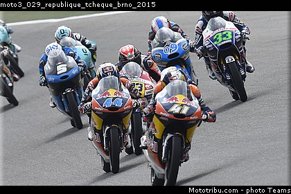 moto3_029_republique_tcheque_brno_2015.jpg
