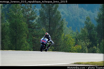 motogp_lorenzo_010_republique_tcheque_brno_2015.jpg