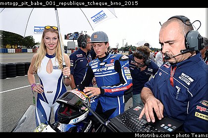 motogp_pit_babe_001_republique_tcheque_brno_2015.jpg