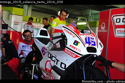motogp_2015_valencia_tests_2016_030.jpg