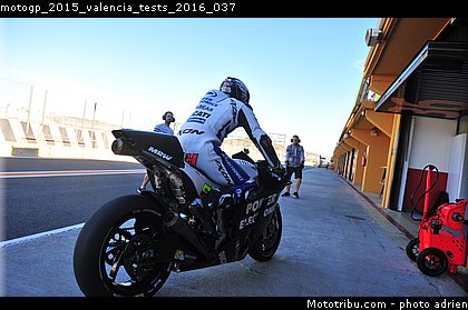 motogp_2015_valencia_tests_2016_037.jpg