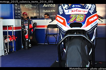 motogp_2015_valencia_tests_2016_051.jpg
