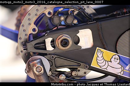 motogp_moto2_moto3_2016_catalogne_selection_pit_lane_0007.jpg