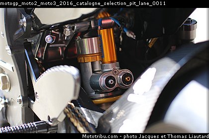 motogp_moto2_moto3_2016_catalogne_selection_pit_lane_0011.jpg