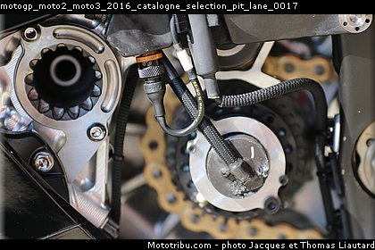 motogp_moto2_moto3_2016_catalogne_selection_pit_lane_0017.jpg