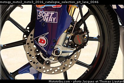 motogp_moto2_moto3_2016_catalogne_selection_pit_lane_0046.jpg