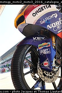 motogp_moto2_moto3_2016_catalogne_selection_pit_lane_0047.jpg