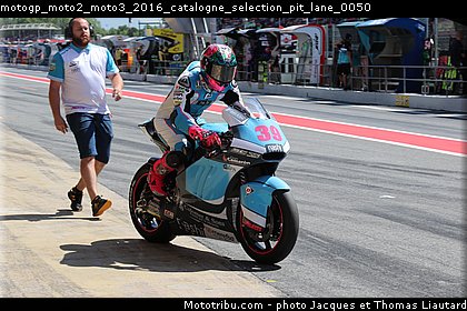 motogp_moto2_moto3_2016_catalogne_selection_pit_lane_0050.jpg