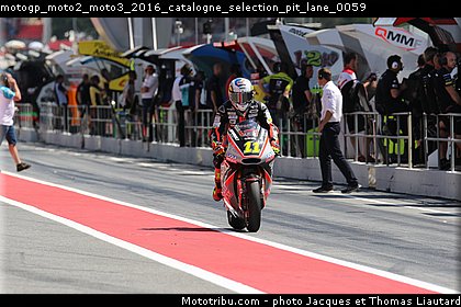 motogp_moto2_moto3_2016_catalogne_selection_pit_lane_0059.jpg