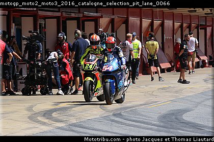 motogp_moto2_moto3_2016_catalogne_selection_pit_lane_0066.jpg