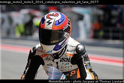 motogp_moto2_moto3_2016_catalogne_selection_pit_lane_0077.jpg