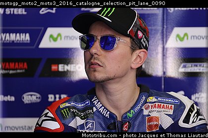 motogp_moto2_moto3_2016_catalogne_selection_pit_lane_0090.jpg
