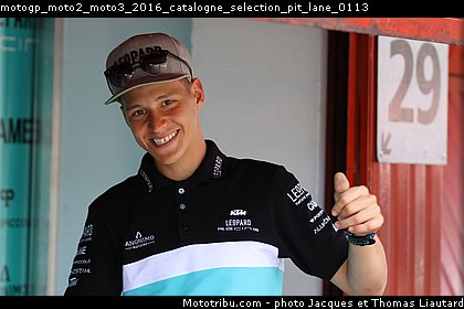 motogp_moto2_moto3_2016_catalogne_selection_pit_lane_0113.jpg