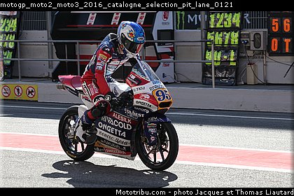 motogp_moto2_moto3_2016_catalogne_selection_pit_lane_0121.jpg