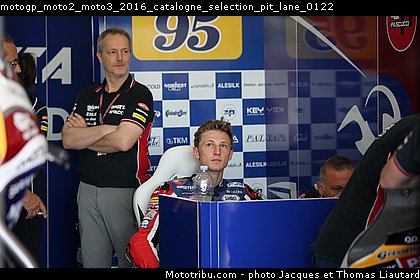 motogp_moto2_moto3_2016_catalogne_selection_pit_lane_0122.jpg
