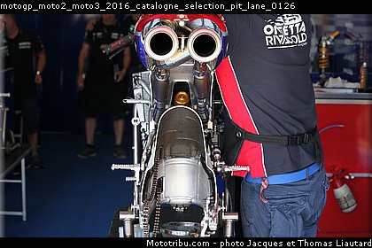 motogp_moto2_moto3_2016_catalogne_selection_pit_lane_0126.jpg