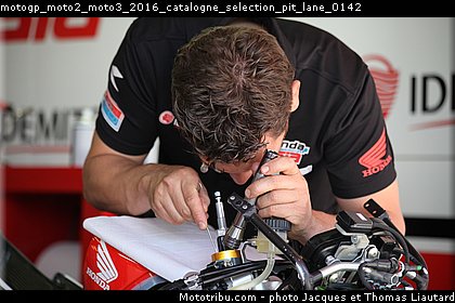 motogp_moto2_moto3_2016_catalogne_selection_pit_lane_0142.jpg