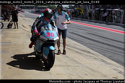motogp_moto2_moto3_2016_catalogne_selection_pit_lane_0148.jpg