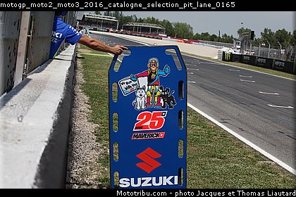 motogp_moto2_moto3_2016_catalogne_selection_pit_lane_0165.jpg