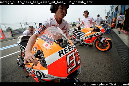 motogp_2016_pays_bas_assen_pit_lane_001_chakib_lamri.jpg