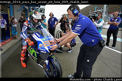 motogp_2016_pays_bas_assen_pit_lane_009_chakib_lamri.jpg
