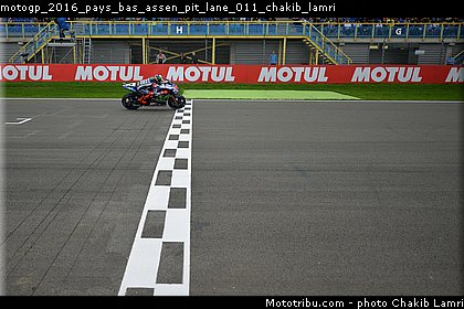 motogp_2016_pays_bas_assen_pit_lane_011_chakib_lamri.jpg