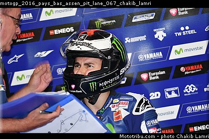 motogp_2016_pays_bas_assen_pit_lane_067_chakib_lamri.jpg