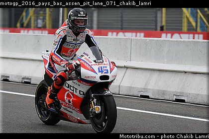 motogp_2016_pays_bas_assen_pit_lane_071_chakib_lamri.jpg
