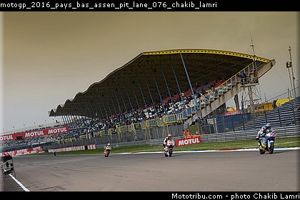 motogp_2016_pays_bas_assen_pit_lane_076_chakib_lamri.jpg