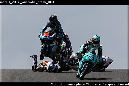 moto3_2016_australie_crash_004.jpg