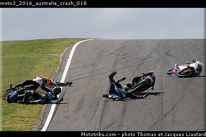 moto3_2016_australie_crash_018.jpg