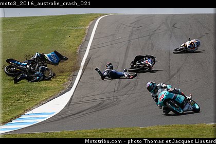 moto3_2016_australie_crash_021.jpg