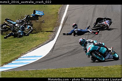 moto3_2016_australie_crash_022.jpg