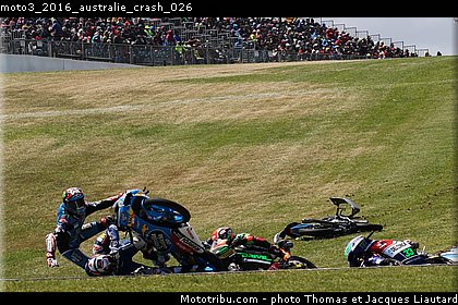 moto3_2016_australie_crash_026.jpg