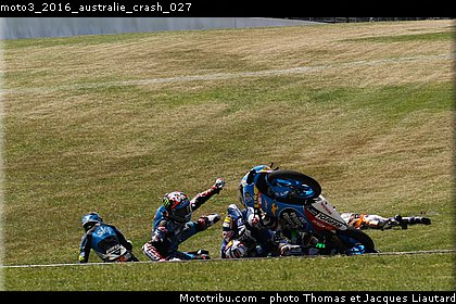 moto3_2016_australie_crash_027.jpg