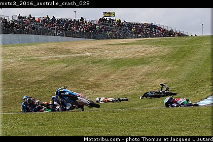 moto3_2016_australie_crash_028.jpg