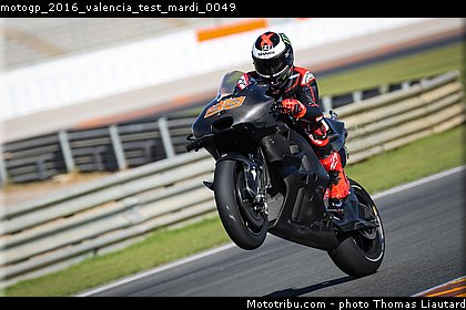 motogp_2016_valencia_test_mardi_0049.jpg