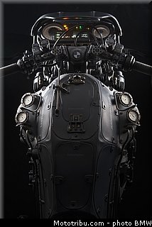 hot_dock_custom_010_bmw_2015_k_1600_gtl_concept.jpg