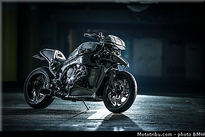 hot_dock_custom_011_bmw_2015_k_1600_gtl_concept.jpg