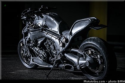 hot_dock_custom_015_bmw_2015_k_1600_gtl_concept.jpg