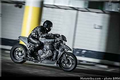 hot_dock_custom_019_bmw_2015_k_1600_gtl_concept.jpg