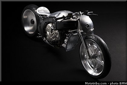 ken_factory_005_bmw_2015_k_1600_gtl_concept.jpg