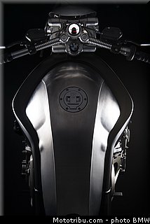 ken_factory_006_bmw_2015_k_1600_gtl_concept.jpg