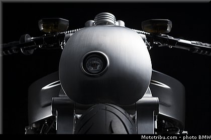 ken_factory_008_bmw_2015_k_1600_gtl_concept.jpg