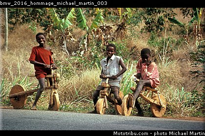 bmw_2016_hommage_michael_martin_003.jpg