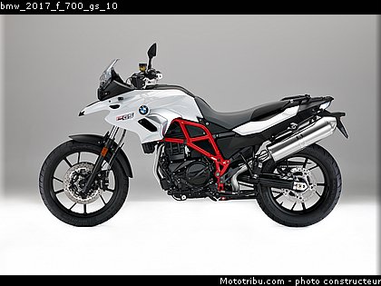 bmw_2017_f_700_gs_10.jpg