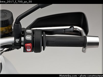 bmw_2017_f_700_gs_30.jpg
