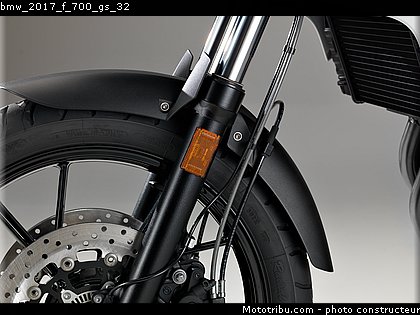 bmw_2017_f_700_gs_32.jpg
