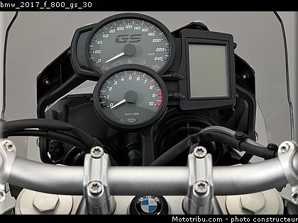 bmw_2017_f_800_gs_30.jpg