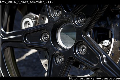 bmw_2016_r_ninet_scrambler_0110.jpg